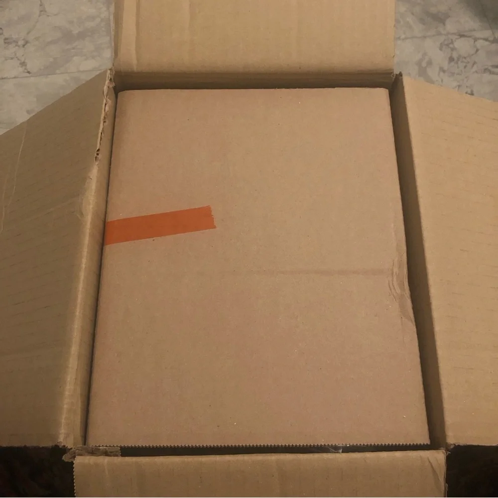 Roc display shelves NWT